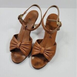 In Touch Vintage Bow Tan Strappy Sandal Heel 4.5